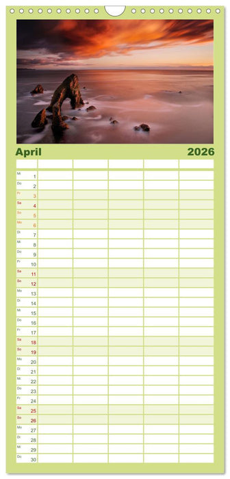 Naturschauspiel Irland (CALVENDO Familienplaner 2026)