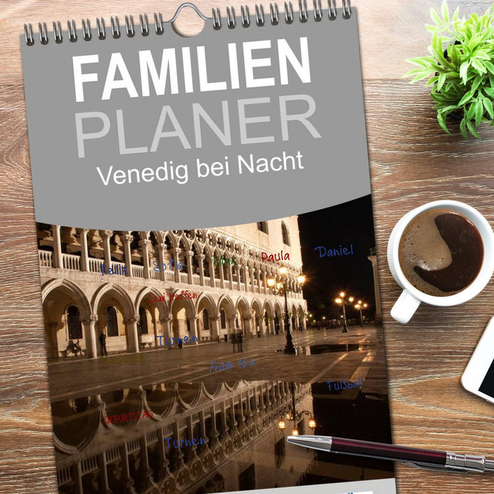 Venedig bei Nacht (CALVENDO Familienplaner 2026)