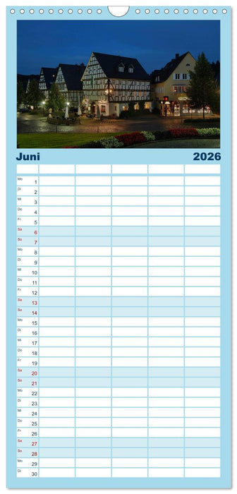 Blaue Stunde im Siegerland (CALVENDO Familienplaner 2026)