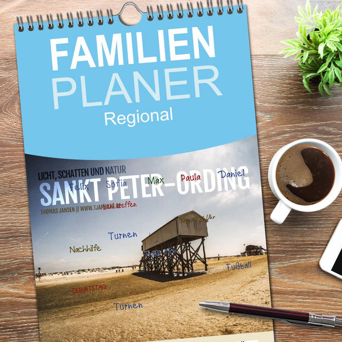 Sankt Peter-Ording. Licht, Schatten und Natur (CALVENDO Familienplaner 2026)