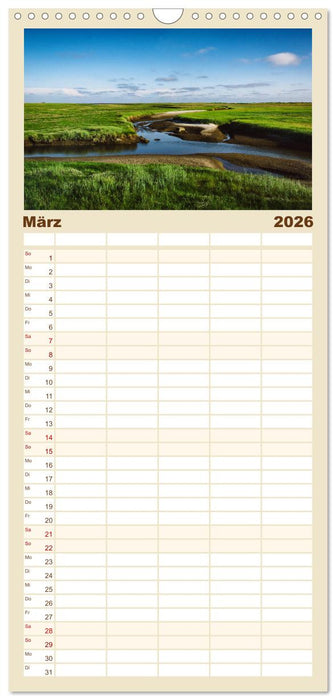 Sankt Peter-Ording. Licht, Schatten und Natur (CALVENDO Familienplaner 2026)