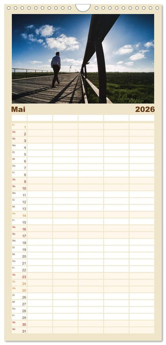 Sankt Peter-Ording. Licht, Schatten und Natur (CALVENDO Familienplaner 2026)