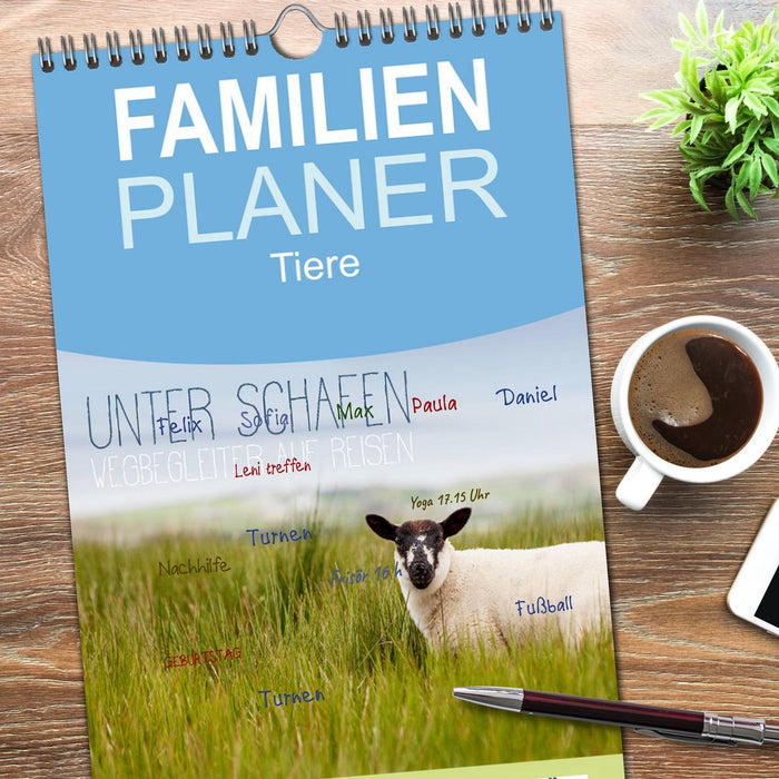 Unter Schafen - Wegbegleiter auf Reisen (CALVENDO Familienplaner 2026)