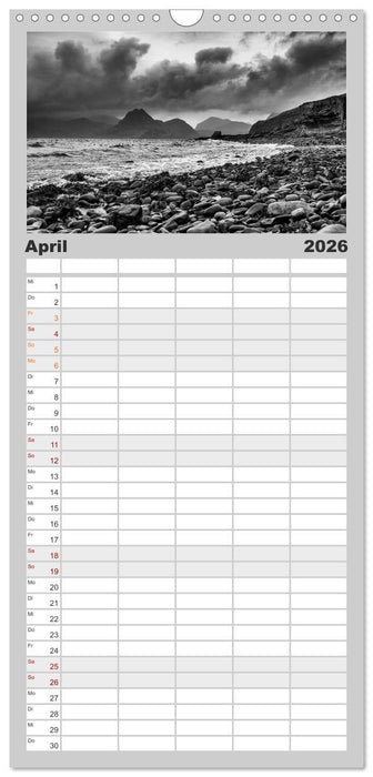 Skye in Monochrom (CALVENDO Familienplaner 2026)