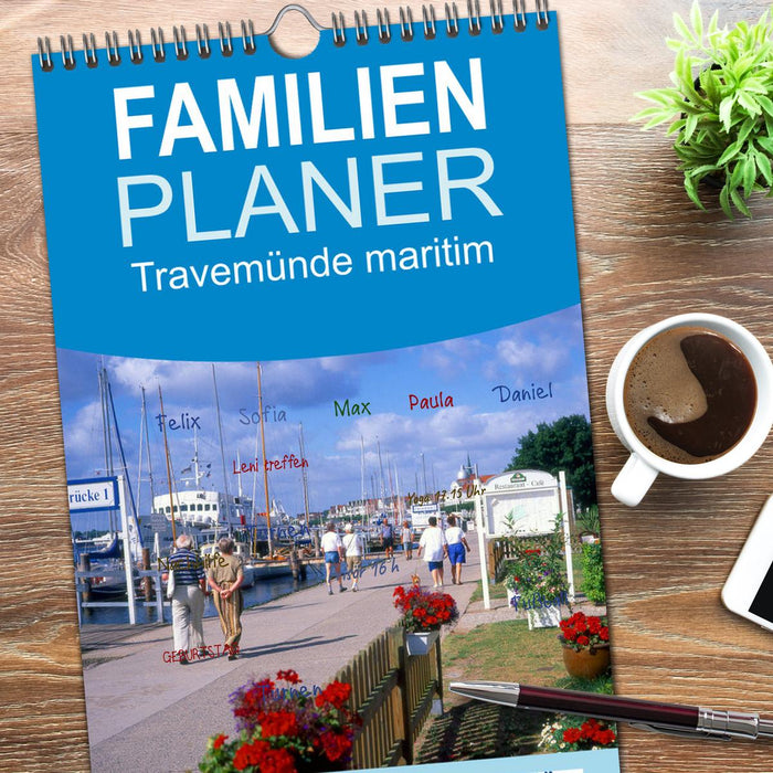 Travemünde maritim (CALVENDO Familienplaner 2026)