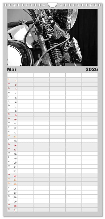 Harley Davidson WLA 750 in Schwarzweiss (CALVENDO Familienplaner 2026)