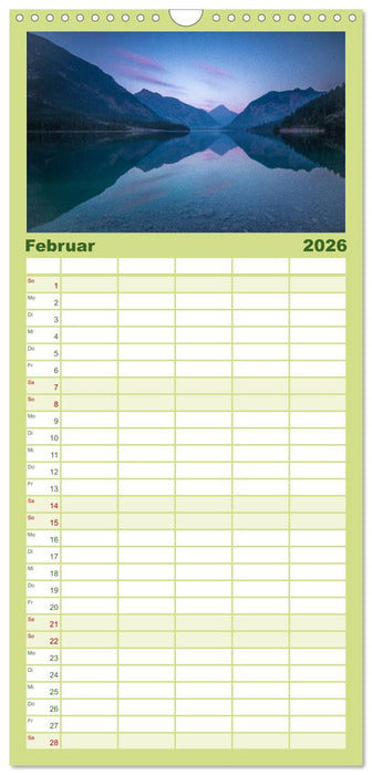 Berge und Seen - Die Perlen der Natur (CALVENDO Familienplaner 2026)
