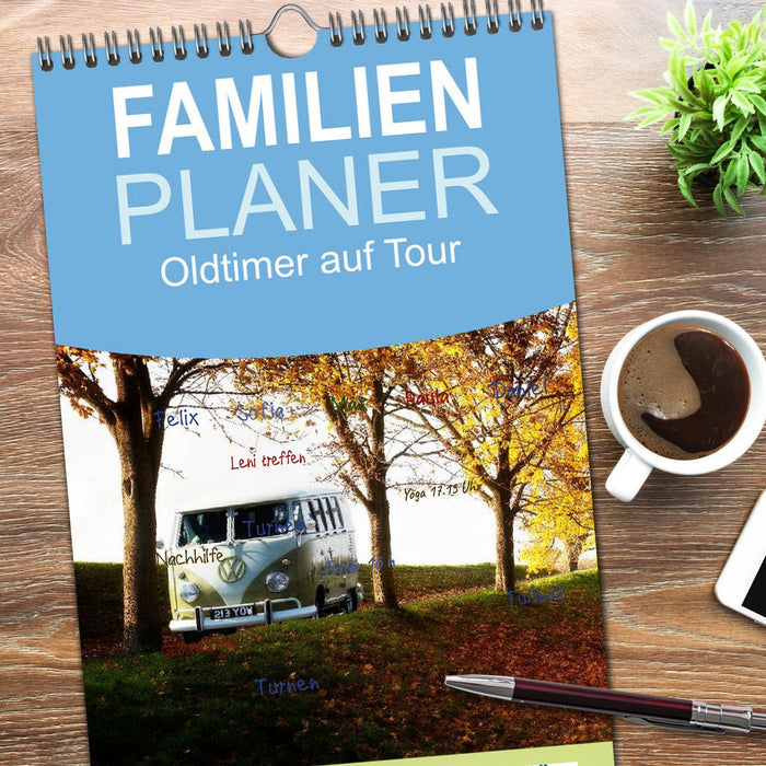 Oldtimer auf Tour (CALVENDO Familienplaner 2026)