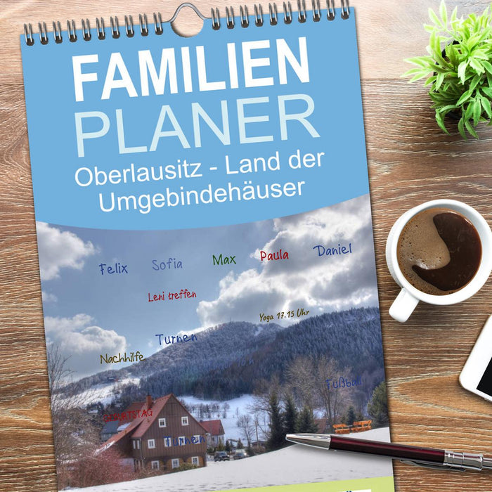 Oberlausitz - Land der Umgebindehäuser (CALVENDO Familienplaner 2026)