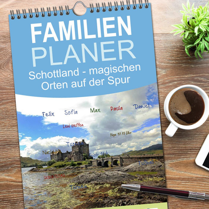 Schottland - magischen Orten auf der Spur (CALVENDO Familienplaner 2026)