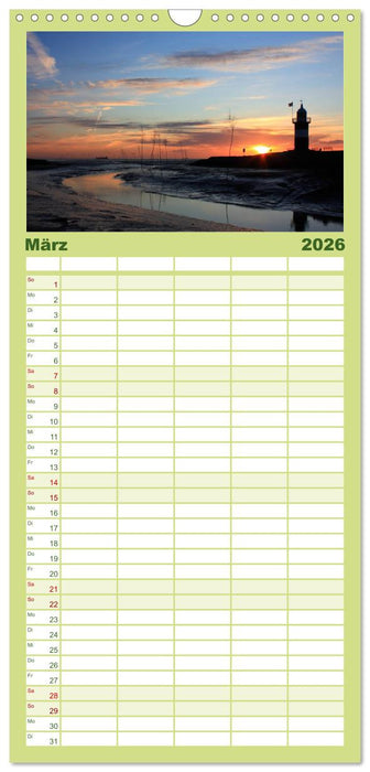 Leuchtturm "Kleiner Preuße" (CALVENDO Familienplaner 2026)