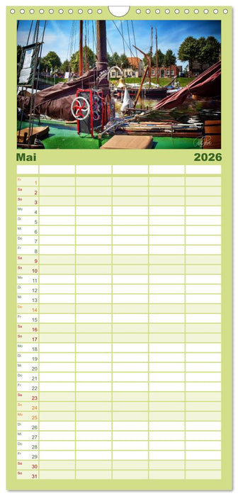 Ostfriesland, die alten Häfen - Greetsiel, Neuharlingersiel, Carolinensiel (CALVENDO Familienplaner 2026)