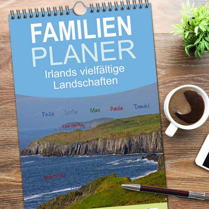 Irlands vielfältige Landschaften (CALVENDO Familienplaner 2026)