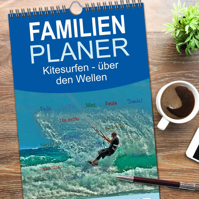 Kitesurfen - über den Wellen (CALVENDO Familienplaner 2026)