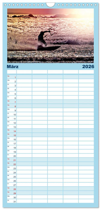 Kitesurfen - über den Wellen (CALVENDO Familienplaner 2026)