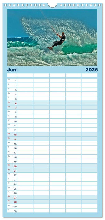 Kitesurfen - über den Wellen (CALVENDO Familienplaner 2026)