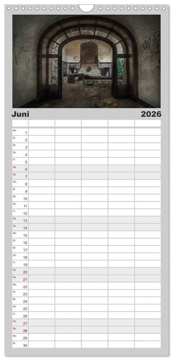 Geheimnisvolle Orte - Lost Places (CALVENDO Familienplaner 2026)