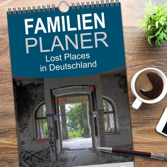 Lost Places in Deutschland (CALVENDO Familienplaner 2026)