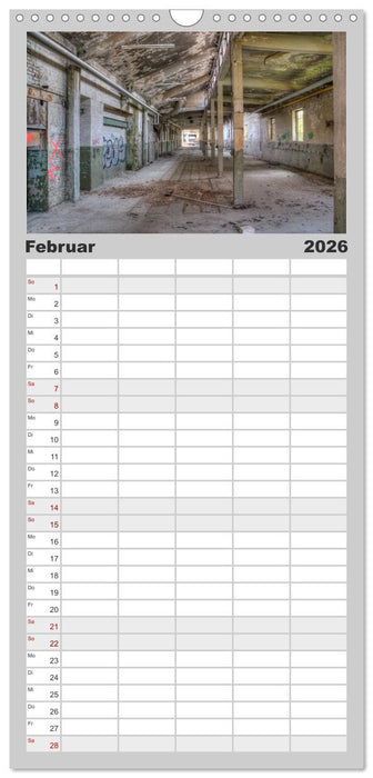 Lost Places in Deutschland (CALVENDO Familienplaner 2026)