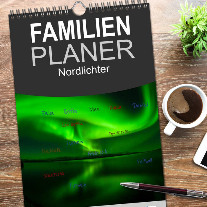 Nordlichter (CALVENDO Familienplaner 2026)