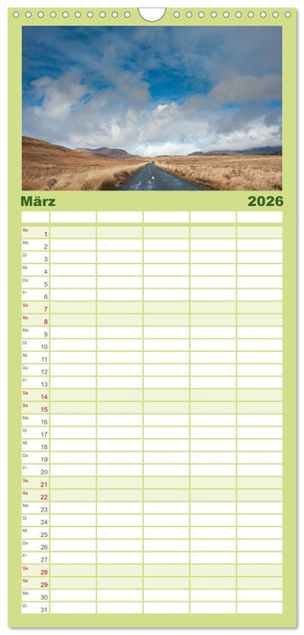 Irland. Wild Atlantic Views. (CALVENDO Familienplaner 2026)