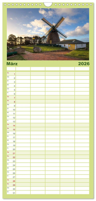 Amrum - Eine farbenfrohe Insellandschaft (CALVENDO Familienplaner 2026)