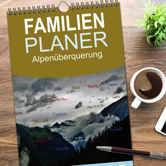 Alpenüberquerung (CALVENDO Familienplaner 2026)