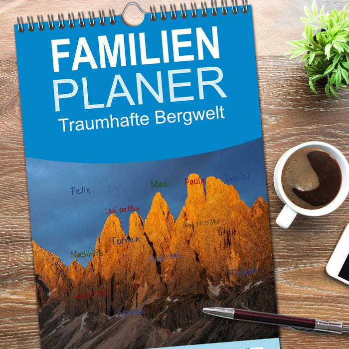 Traumhafte Bergwelt Kalender (CALVENDO Familienplaner 2026)