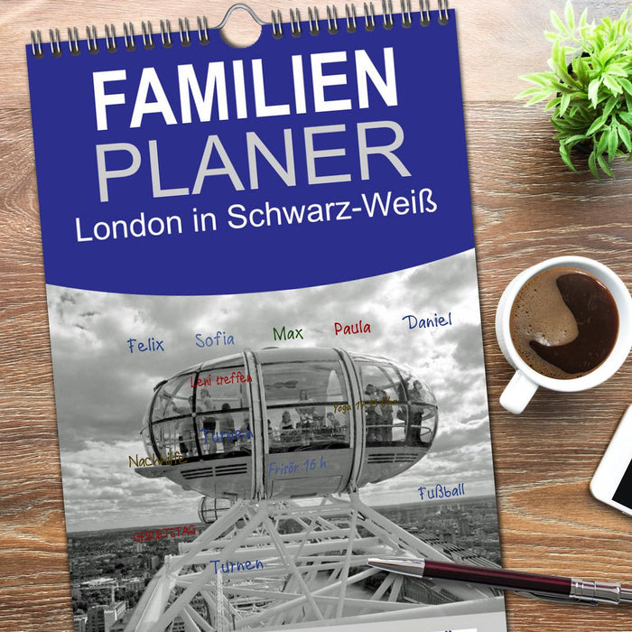 London in Schwarz-Weiß (CALVENDO Familienplaner 2026)
