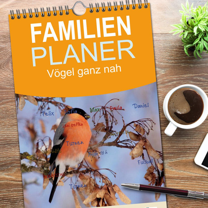 Vögel ganz nah (CALVENDO Familienplaner 2026)