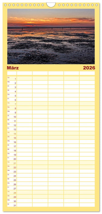 Sonnenuntergänge, an der Nordseeküste vor Cuxhaven (CALVENDO Familienplaner 2026)
