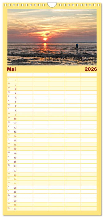 Sonnenuntergänge, an der Nordseeküste vor Cuxhaven (CALVENDO Familienplaner 2026)