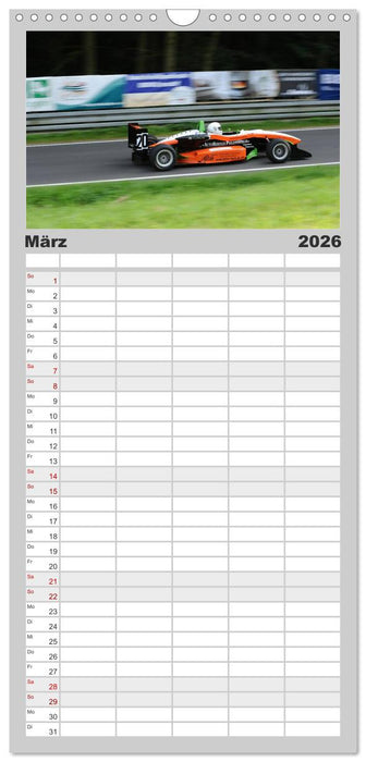 Formelrennwagen am Berg (CALVENDO Familienplaner 2026)