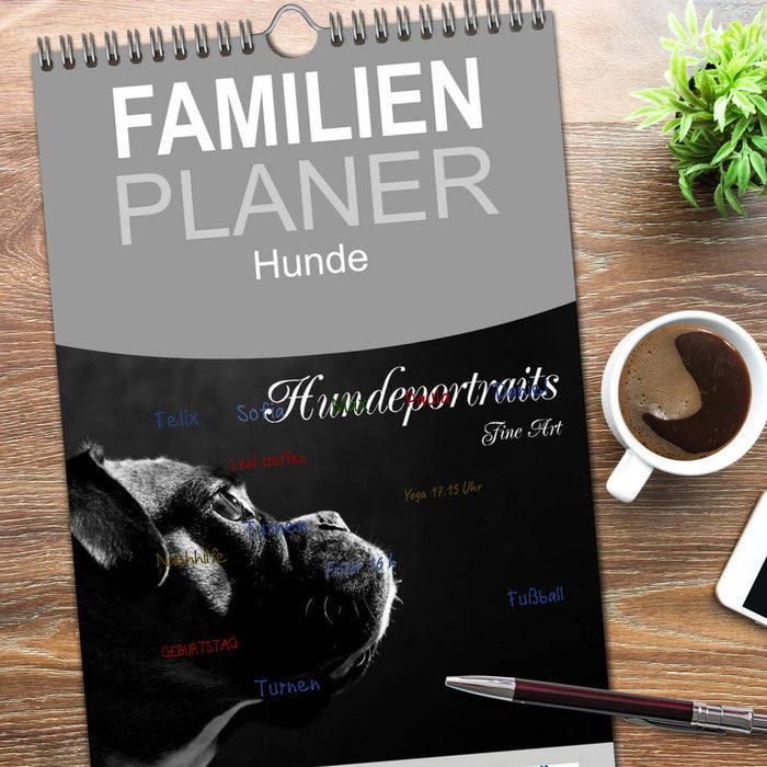 Hundeportraits Fine Art (CALVENDO Familienplaner 2026)