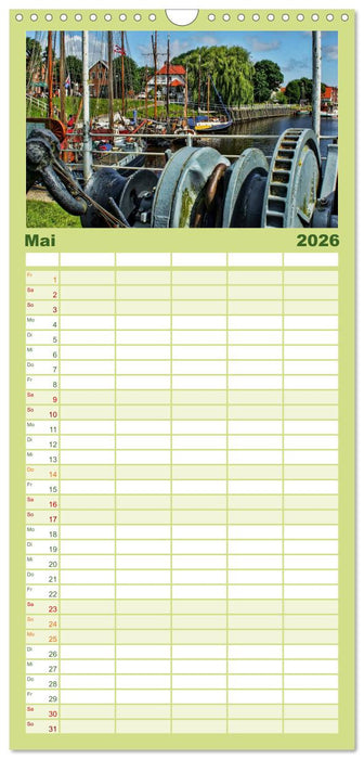 Ostfriesland - Museumshafen Carolinensiel (CALVENDO Familienplaner 2026)