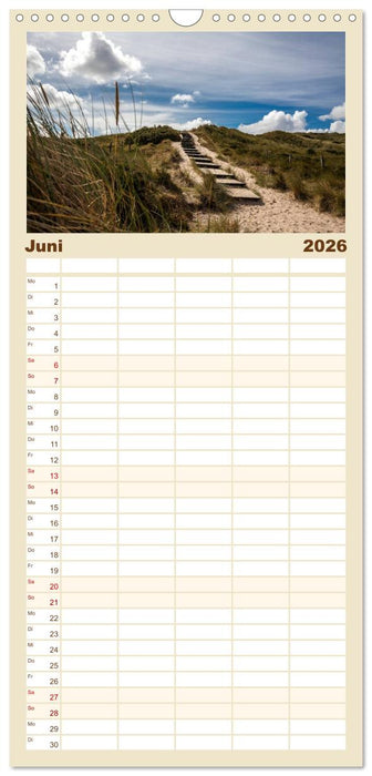 Sylt - Strandspaziergang (CALVENDO Familienplaner 2026)