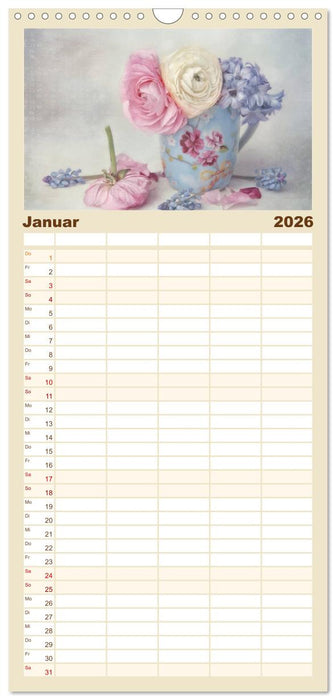 Kleine Blütenwunder (CALVENDO Familienplaner 2026)