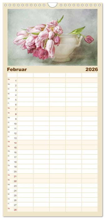 Kleine Blütenwunder (CALVENDO Familienplaner 2026)