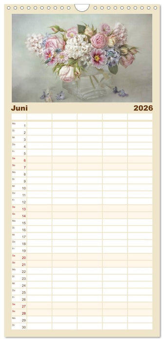 Kleine Blütenwunder (CALVENDO Familienplaner 2026)