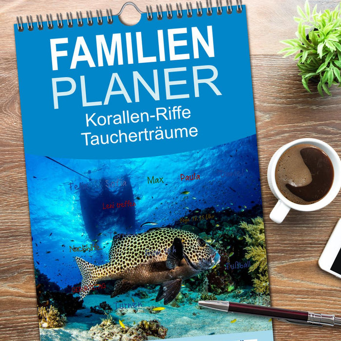 Korallen-Riffe Taucherträume (CALVENDO Familienplaner 2026)