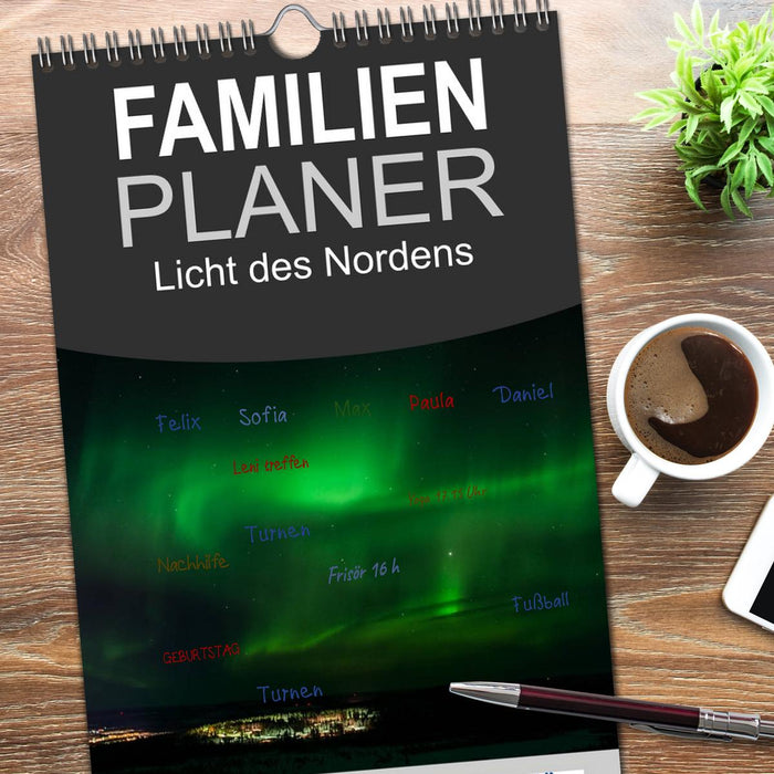 Licht des Nordens (CALVENDO Familienplaner 2026)