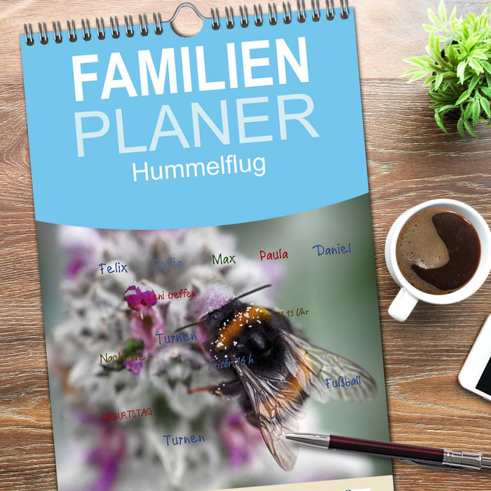 Hummelflug (CALVENDO Familienplaner 2026)