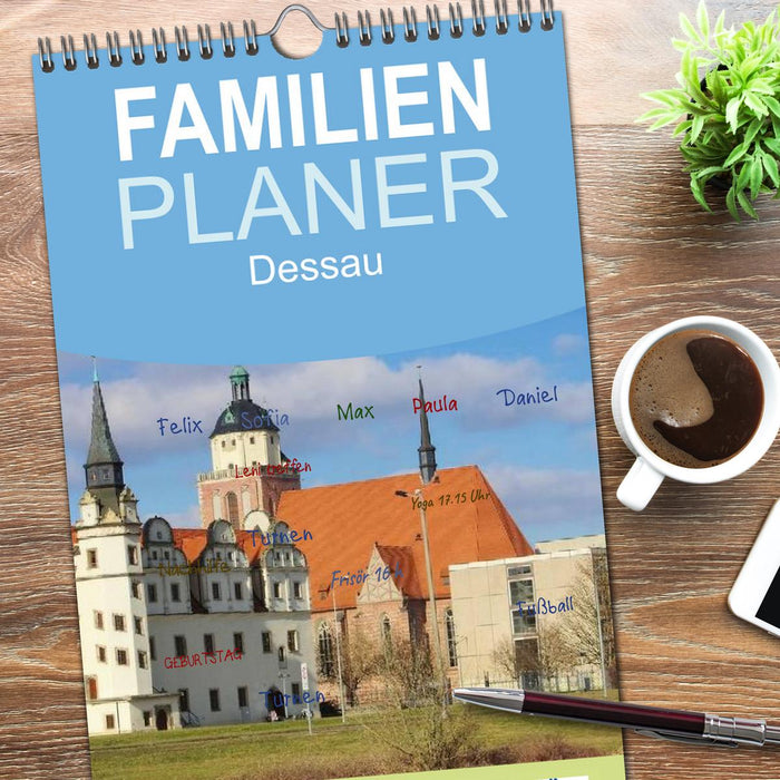 Dessau (CALVENDO Familienplaner 2026)