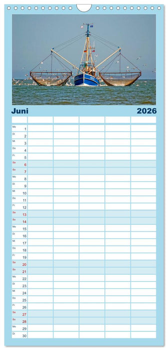 Maritime Augenblicke - Fischkutter (CALVENDO Familienplaner 2026)
