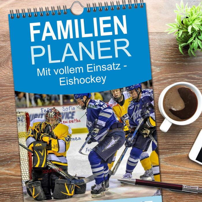 Mit vollem Einsatz - Eishockey (CALVENDO Familienplaner 2026)