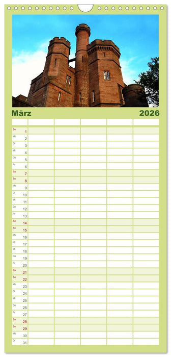 Schottlands Burgen und Ruinen (CALVENDO Familienplaner 2026)