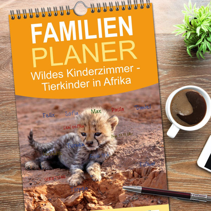 Wildes Kinderzimmer - Tierkinder in Afrika (CALVENDO Familienplaner 2026)