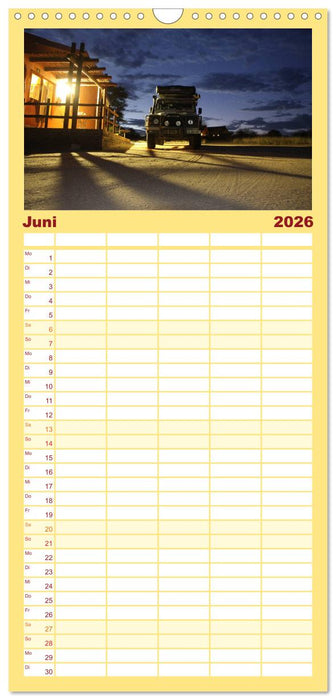 Land Rover Defender - Unterwegs in Afrika (CALVENDO Familienplaner 2026)