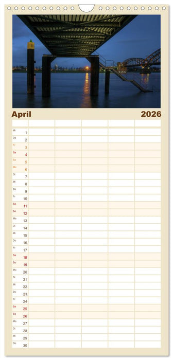 Köln bei Nacht (CALVENDO Familienplaner 2026)