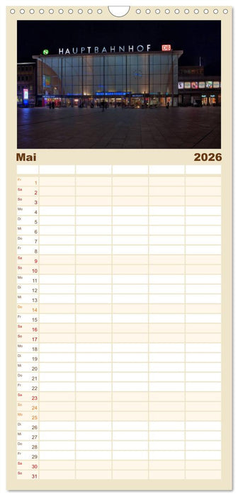 Köln bei Nacht (CALVENDO Familienplaner 2026)